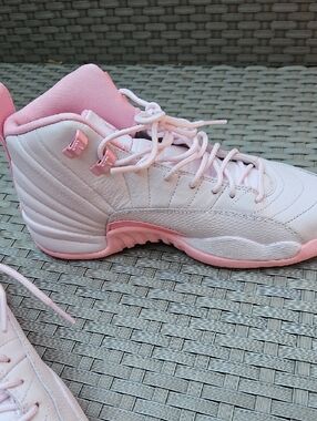 NEW Jordan Girls Pink and White Retro Basketball Sneakers SIZE 7Y